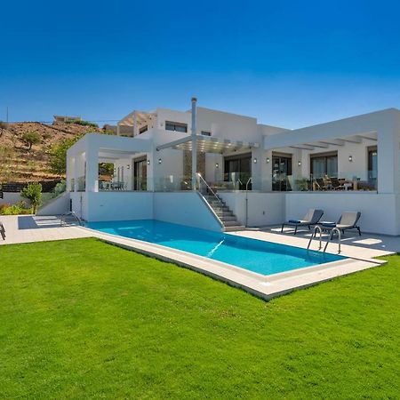 Eolia Iconic Villa, Walking Distance To The Beach, By Thinkvilla Panormos  ภายนอก รูปภาพ