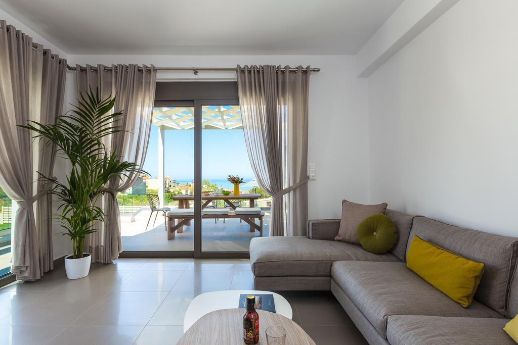 Eolia Iconic Villa, Walking Distance To The Beach, By Thinkvilla Panormos  ภายนอก รูปภาพ