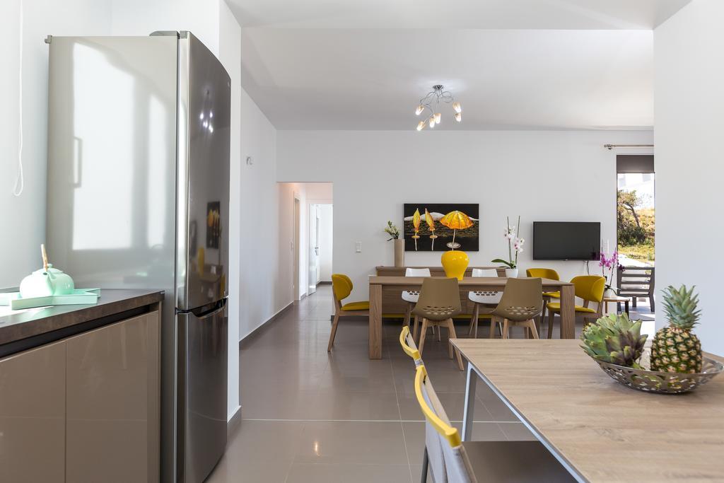 Eolia Iconic Villa, Walking Distance To The Beach, By Thinkvilla Panormos  ภายนอก รูปภาพ