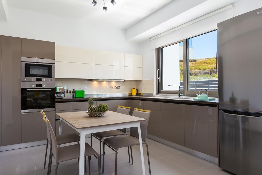 Eolia Iconic Villa, Walking Distance To The Beach, By Thinkvilla Panormos  ภายนอก รูปภาพ