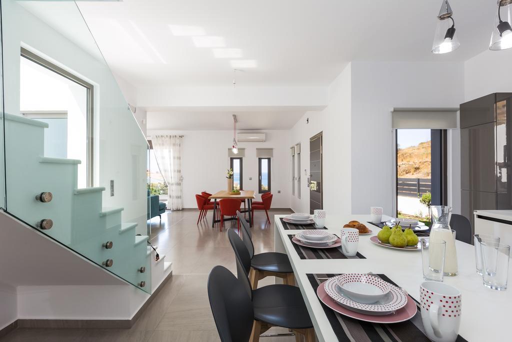 Eolia Iconic Villa, Walking Distance To The Beach, By Thinkvilla Panormos  ภายนอก รูปภาพ