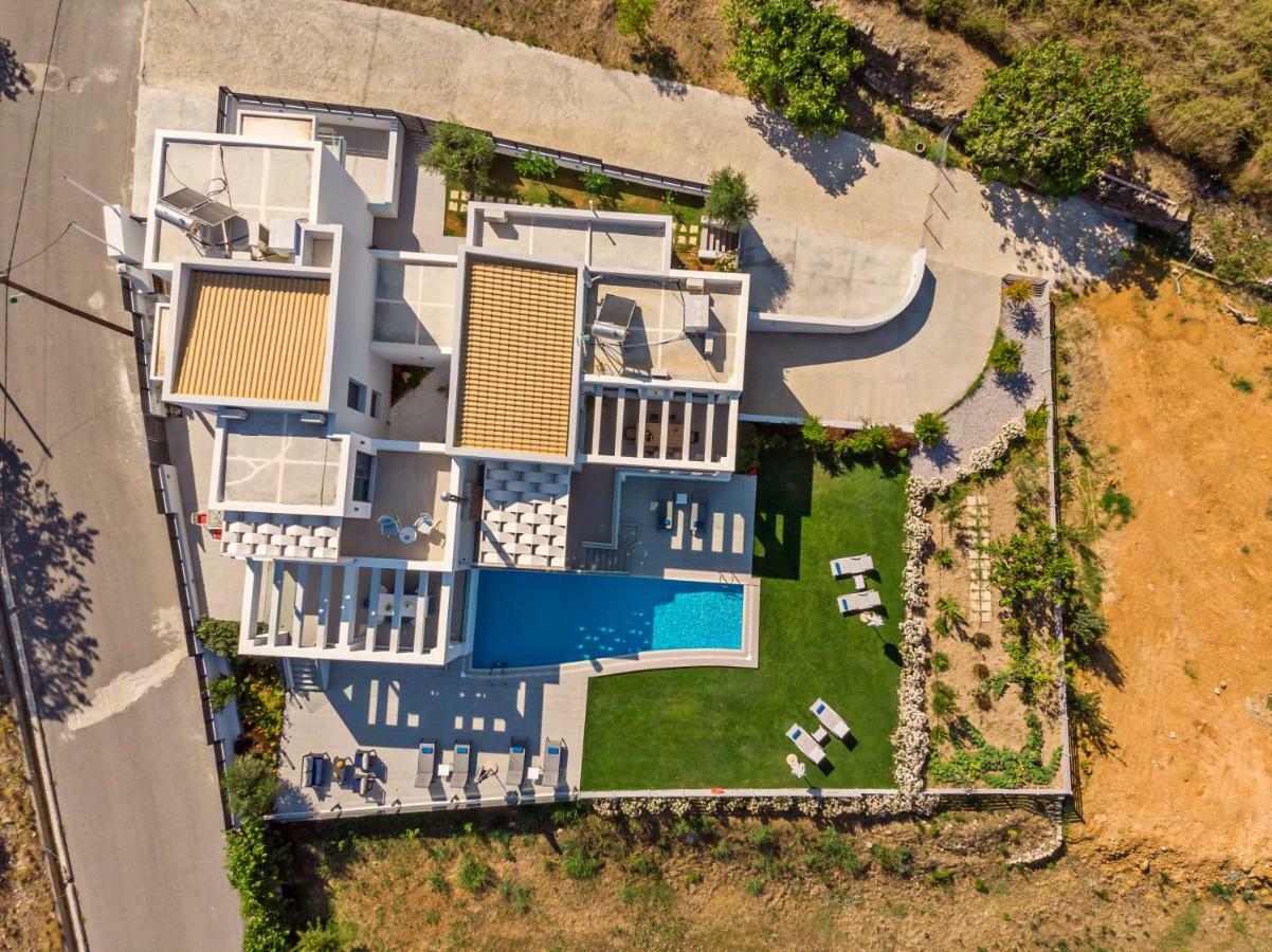 Eolia Iconic Villa, Walking Distance To The Beach, By Thinkvilla Panormos  ภายนอก รูปภาพ