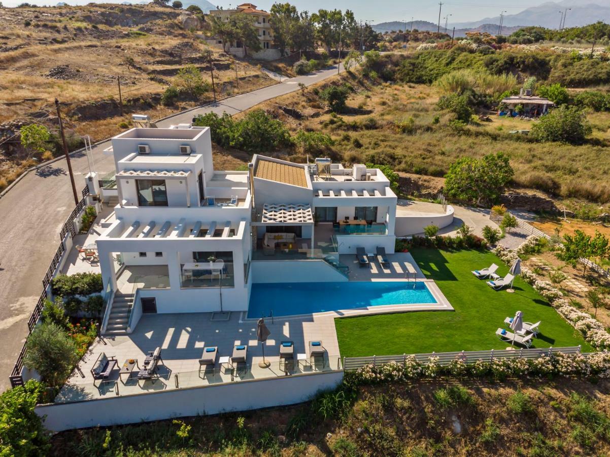 Eolia Iconic Villa, Walking Distance To The Beach, By Thinkvilla Panormos  ภายนอก รูปภาพ